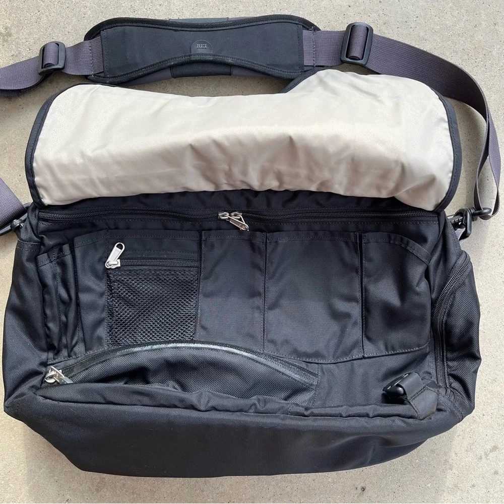 REI Laptop Briefcase Duffel Bag with Shoulder Strap